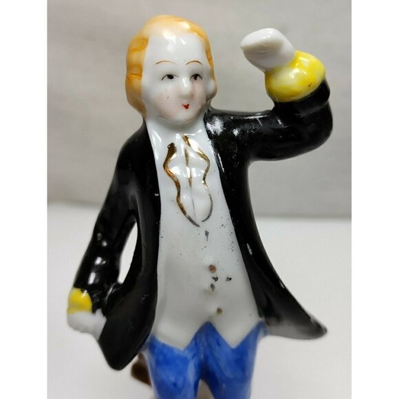 Vintage Occupied Japan Porcelain Colonial Figurines Man With Dog Sitting On Log - Picture 6 of 9